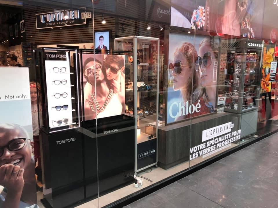 Présentoir Tom Ford en vitrine